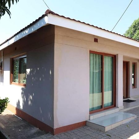 Amariah Guest House Kasane Exterior foto